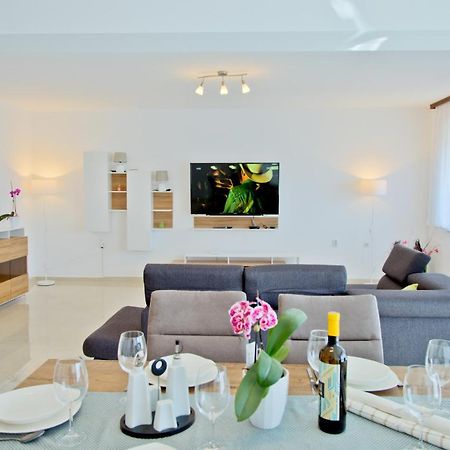 Apartment Karolina - Green Oasis Pula Exteriér fotografie