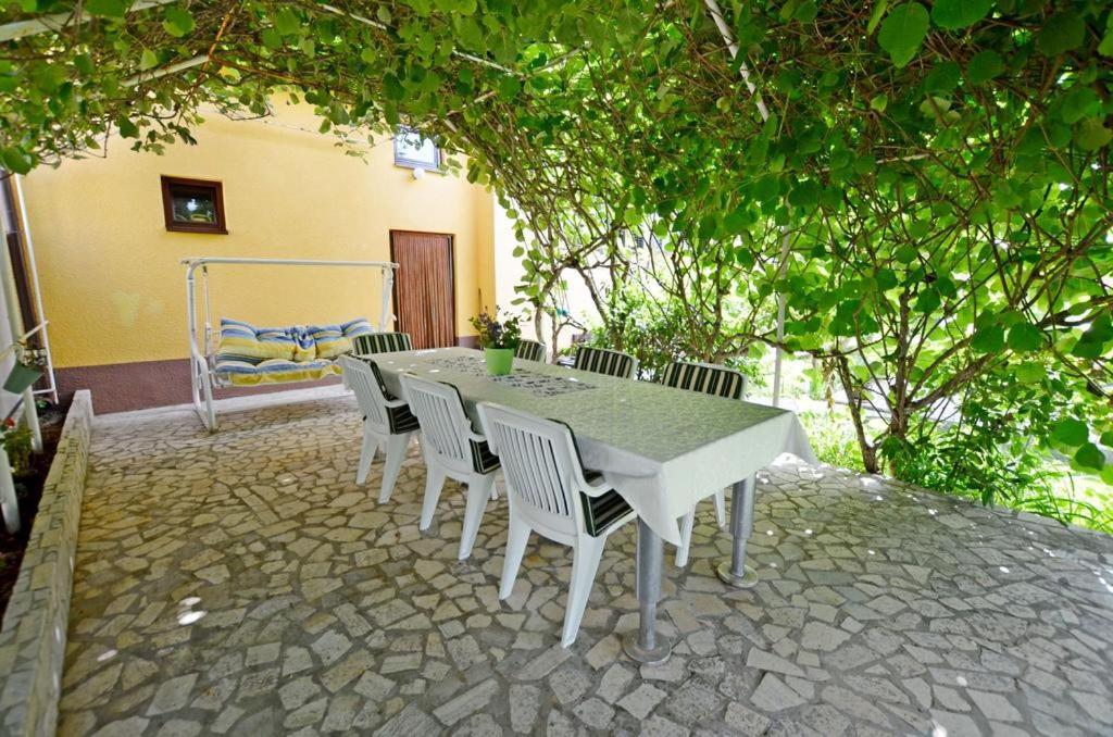 Apartment Karolina - Green Oasis Pula Exteriér fotografie