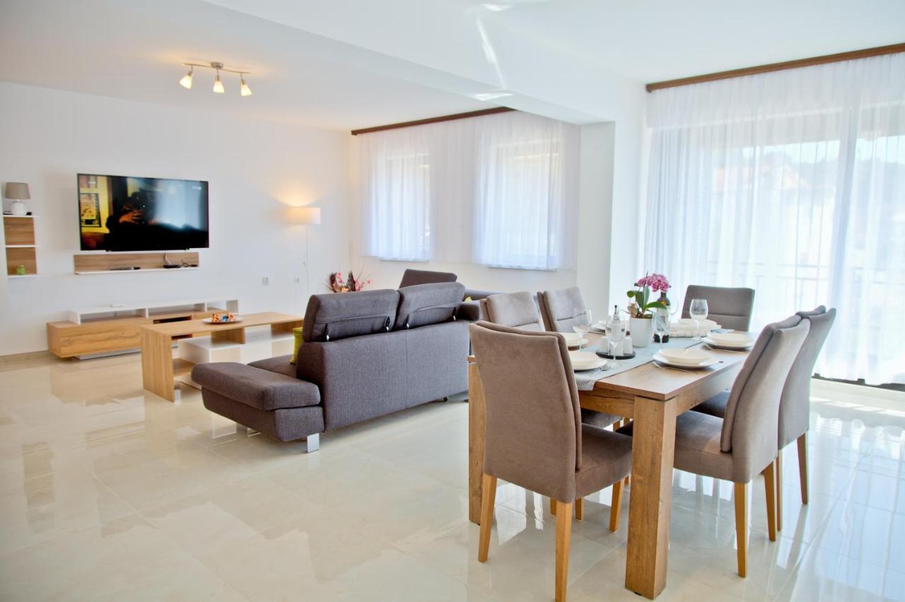 Apartment Karolina - Green Oasis Pula Exteriér fotografie