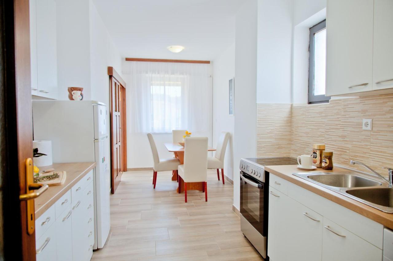 Apartment Karolina - Green Oasis Pula Exteriér fotografie