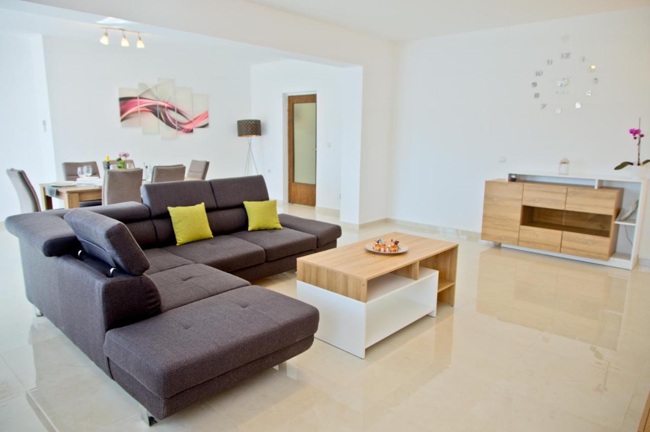 Apartment Karolina - Green Oasis Pula Exteriér fotografie